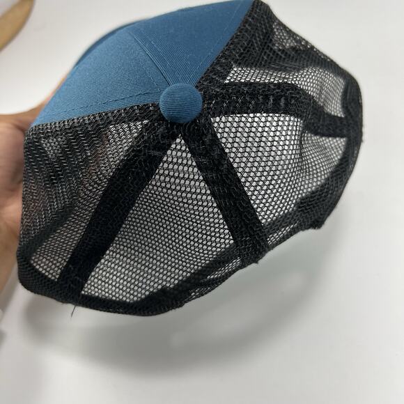 Mountain Hardwear MHW Logo Trucker Hat Strap Back Logo Blue - Picture 5 of 7